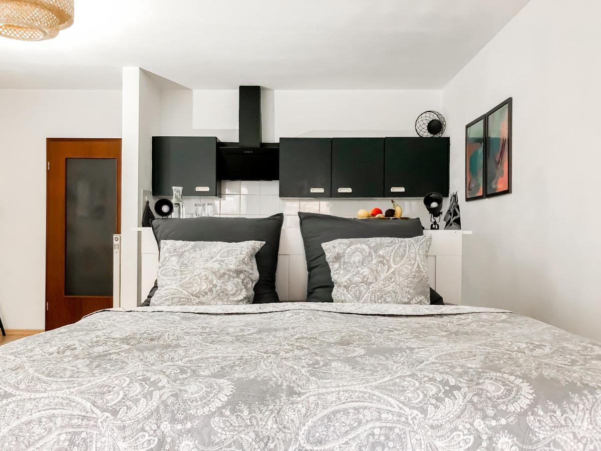 Studio Near Altstadt /W Workspace, Feng-Shui & Art Вюрцбург Екстер'єр фото
